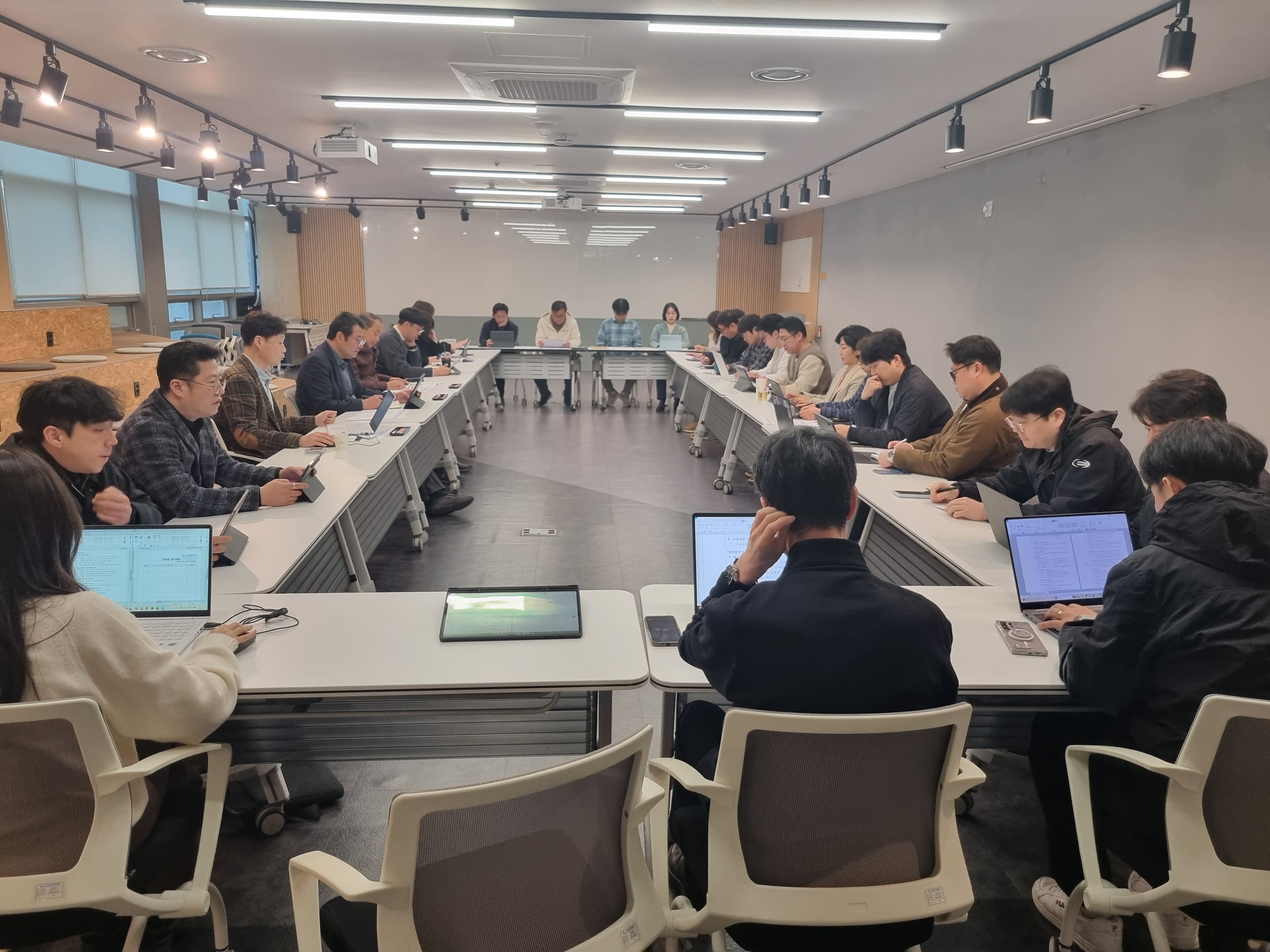 월 1회 확대간부회의 추진