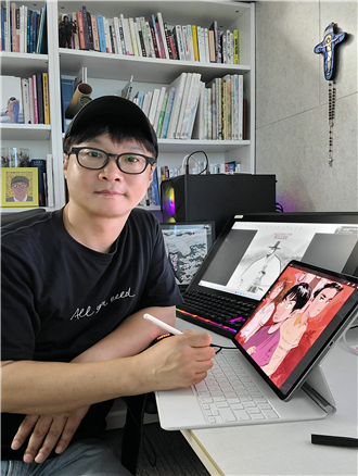 부산글로벌웹툰페스티벌 총감독 남정훈 작가 공로상 수상